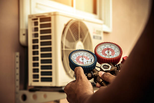 Professional Air Conditioning Service technician working in Goodlettsville, TN